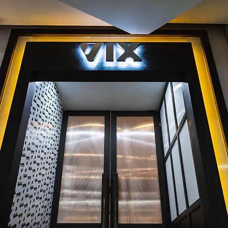 Vix Bangkok At Victory Monument